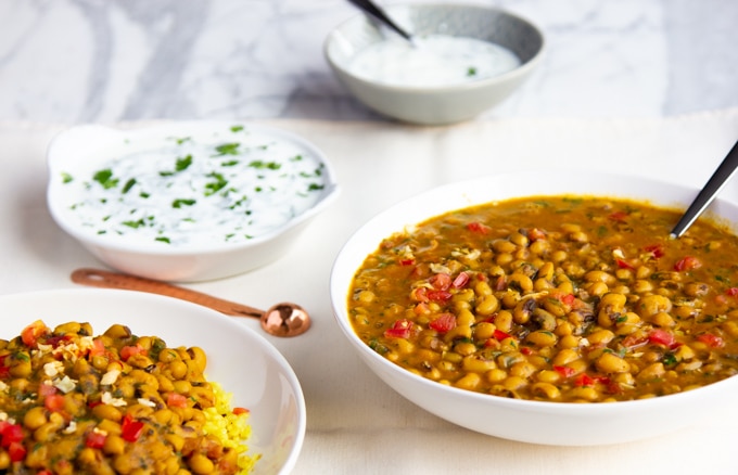 Black-Eyed Peas Curry With Yogurt Gravy