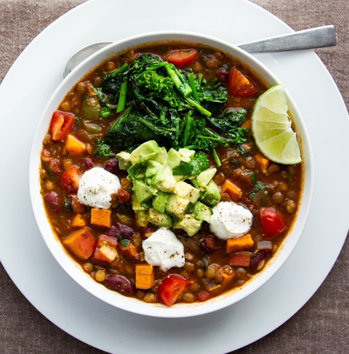 vegetarian chili with sweet potatoes and toppings