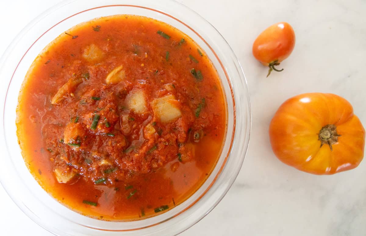 fresh tomato sauce with fennel and tarragon