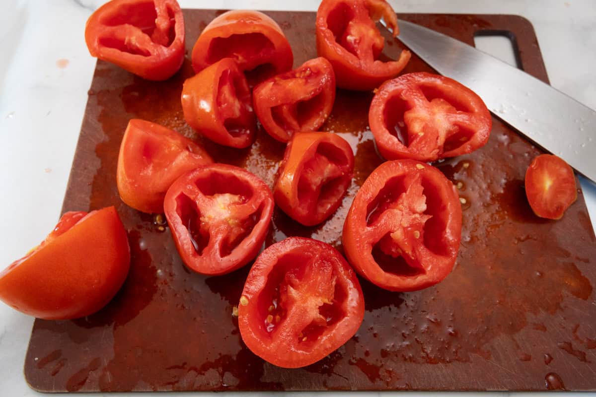 sliced tomatoes