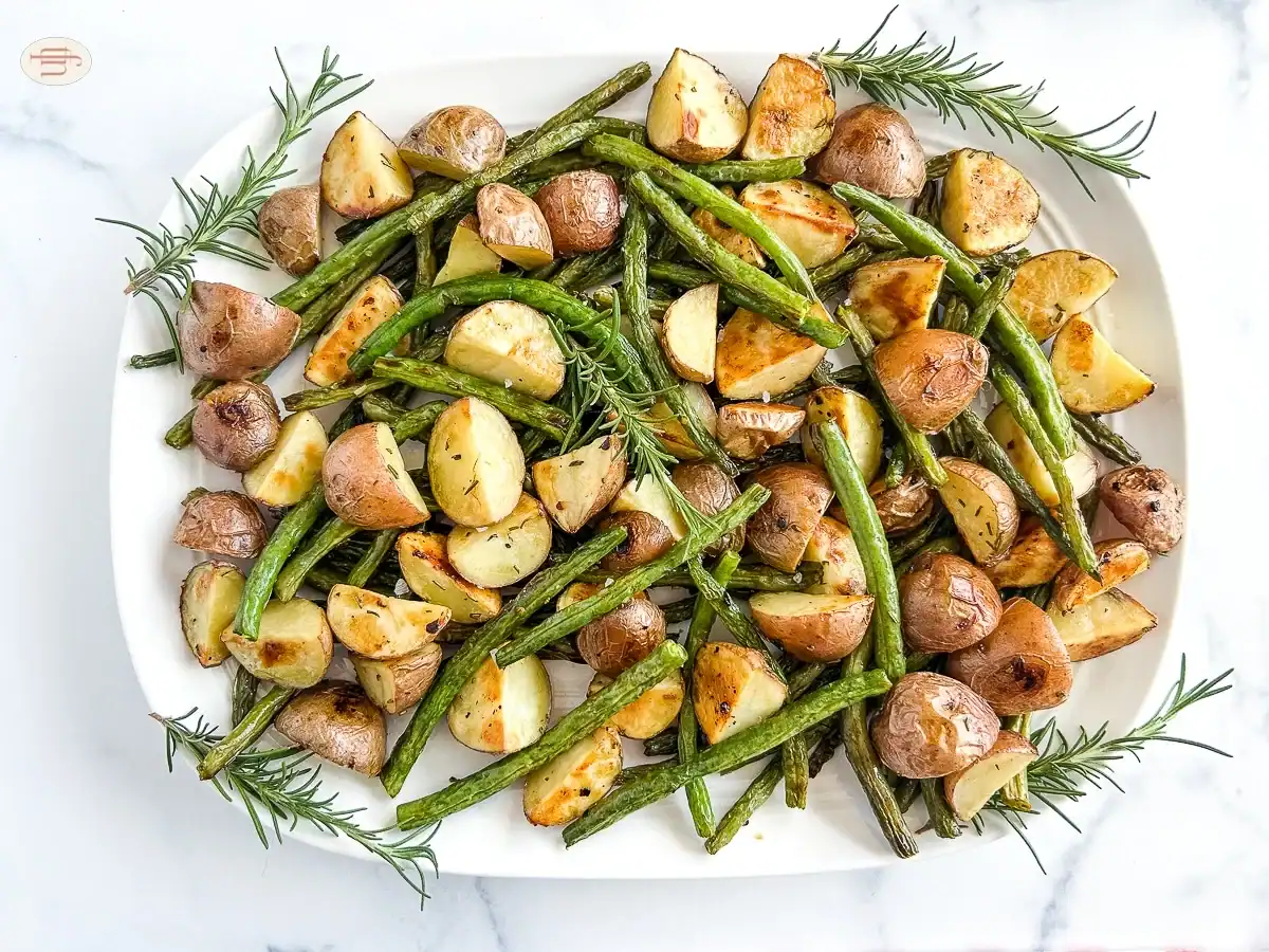 Easy Roasted Green Beans and Potatoes