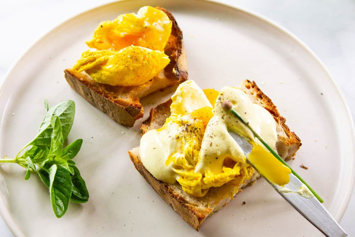 Turmeric Poached Eggs & Vegan Hollandaise