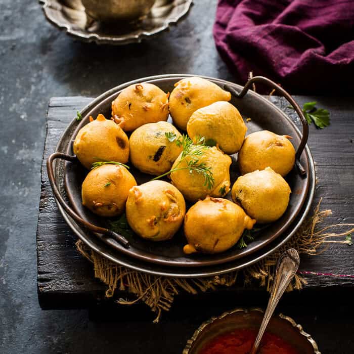 Gujarati Batata Vada and Chutney recipe